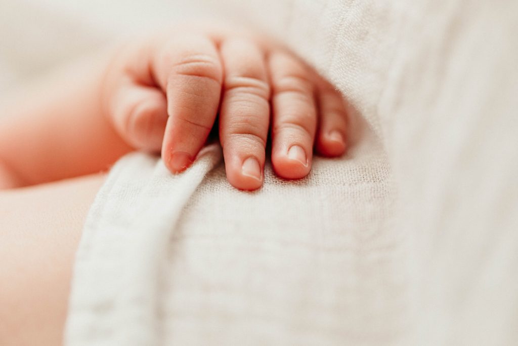 Eugene newborn phogorapher