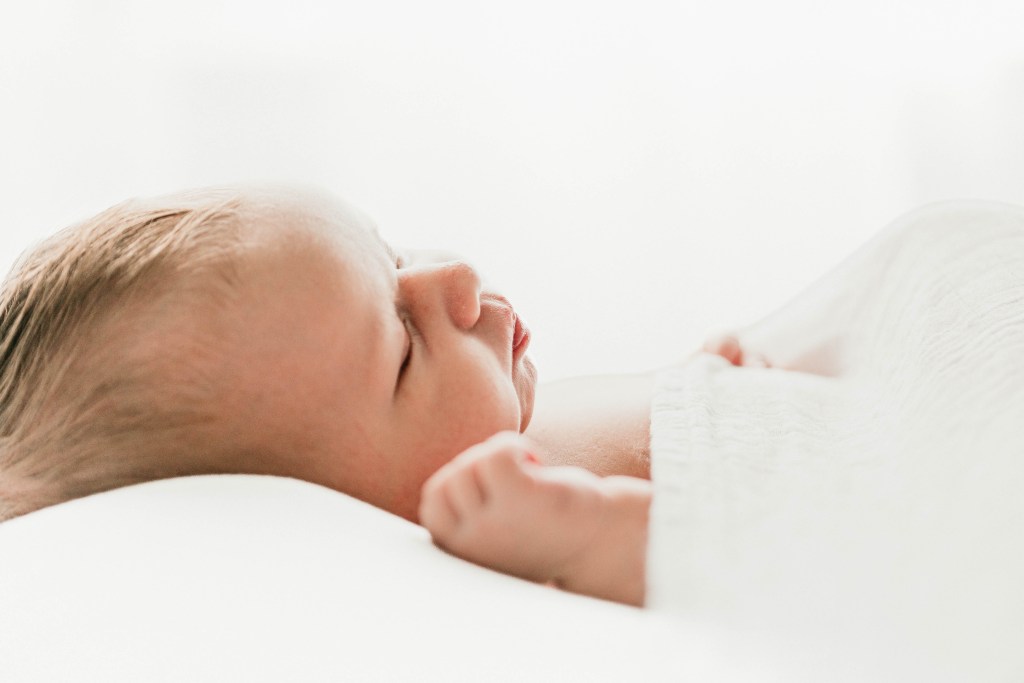 Eugene newborn phogorapher