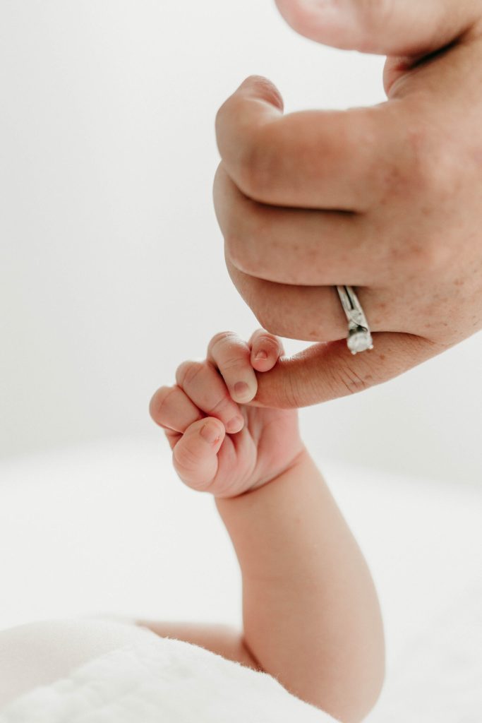 Eugene newborn phogorapher