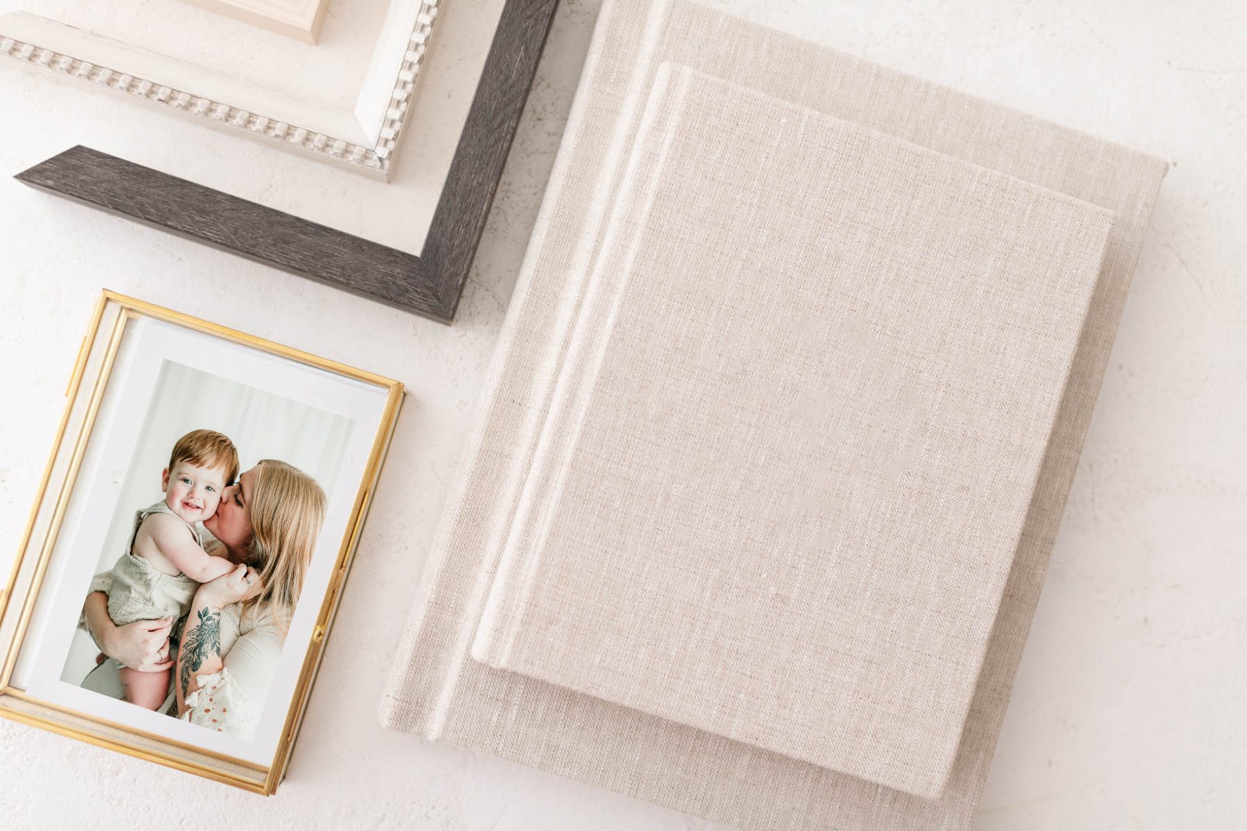 family photographer creating printed keepsakes for her clients for a full service experience